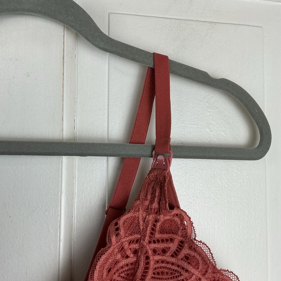 Old Navy Lace Nursing Bra - Picture 2 of 6